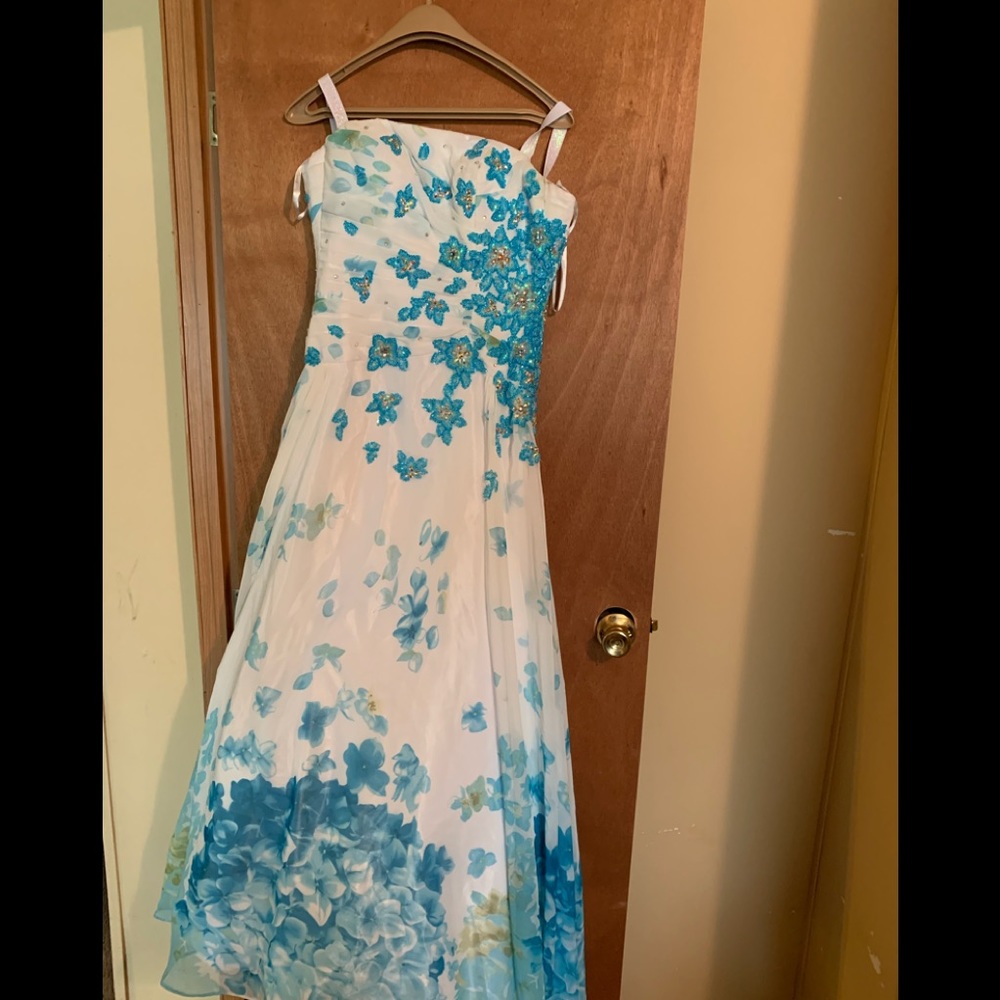 Daughter’s ball dress no longer needed